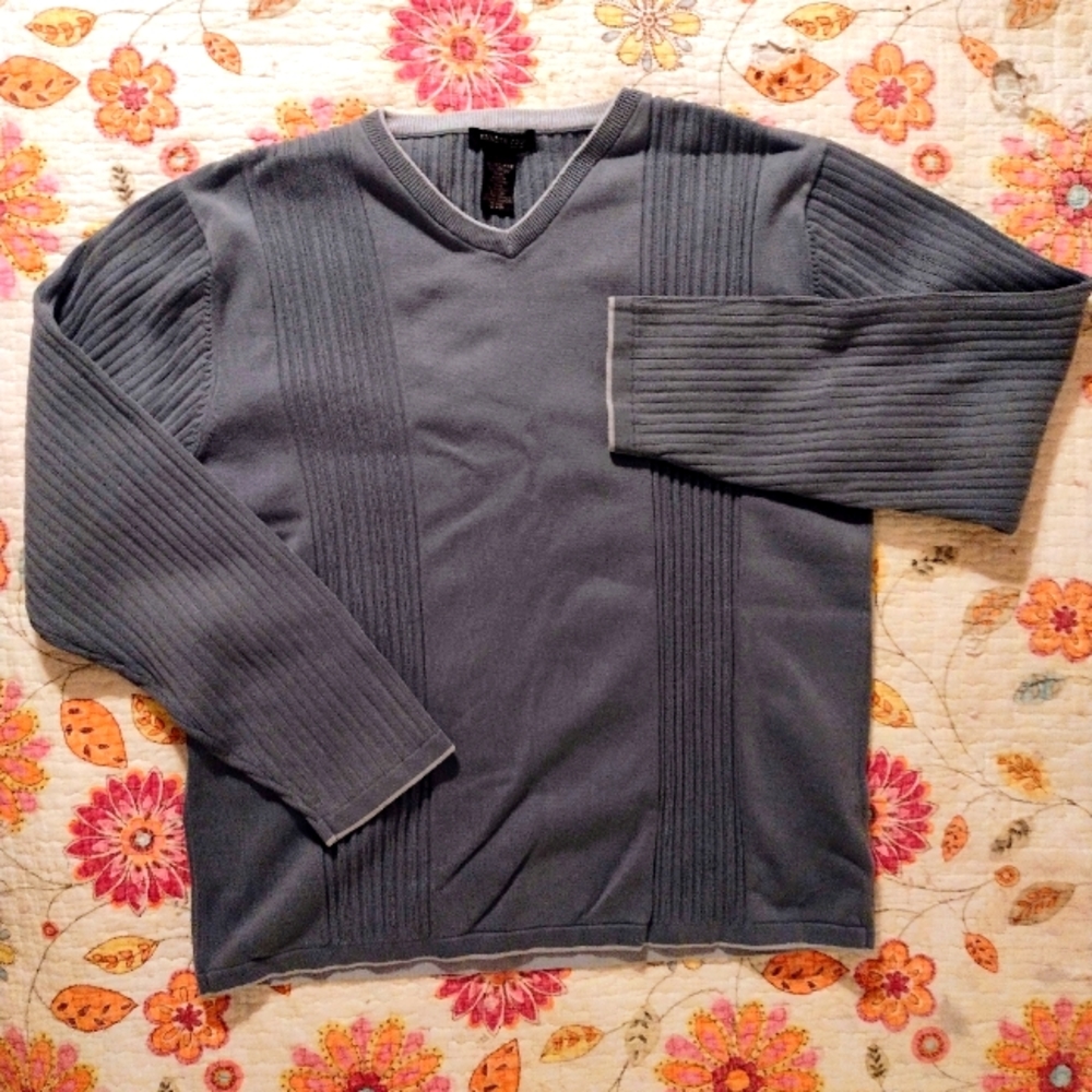 XL Blue/Gray Kenneth Cole V-neck Sweater